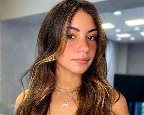 gabriela moura reddit|Gabimfmouras Plastic Surgery: Has the TikTok Star Undergone。